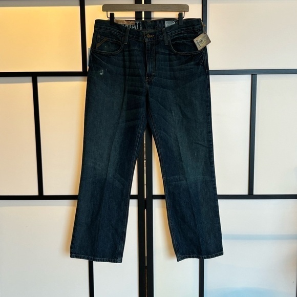 ARIAT M4 Low Rise bootcut distressed denim jeans. Size 33x30. NWT